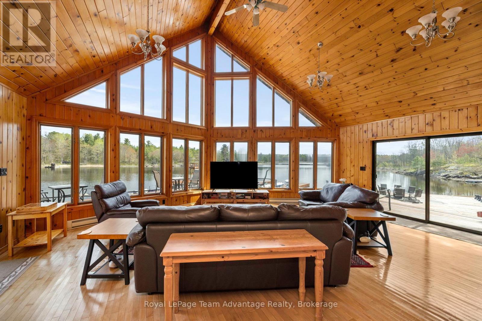 












3 A20 ISLAND

,
The Archipelago (Archipelago North),




Ontario
P0G1K0

