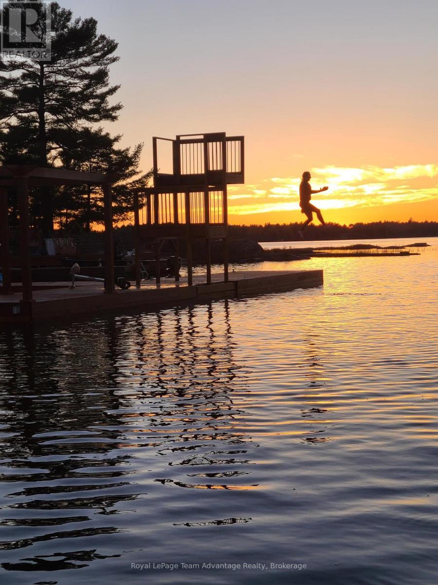 












3 A20 ISLAND

,
The Archipelago (Archipelago North),




Ontario
P0G1K0

