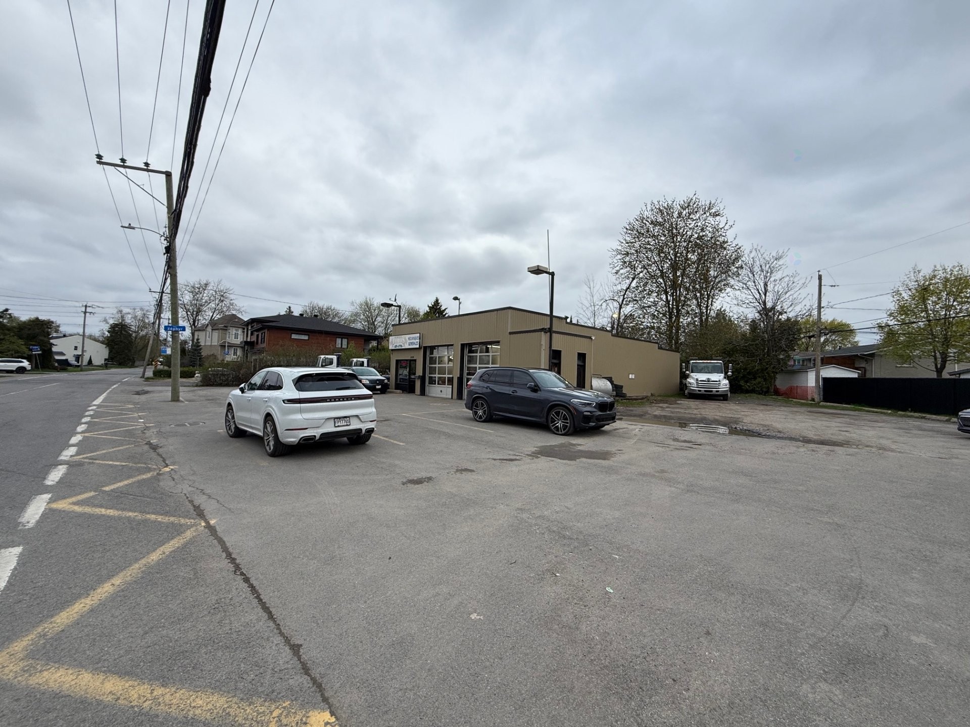 









489


Ch. du Bord-de-l'Eau

,
Laval (Sainte-Dorothée),




QC
H7X1T2

