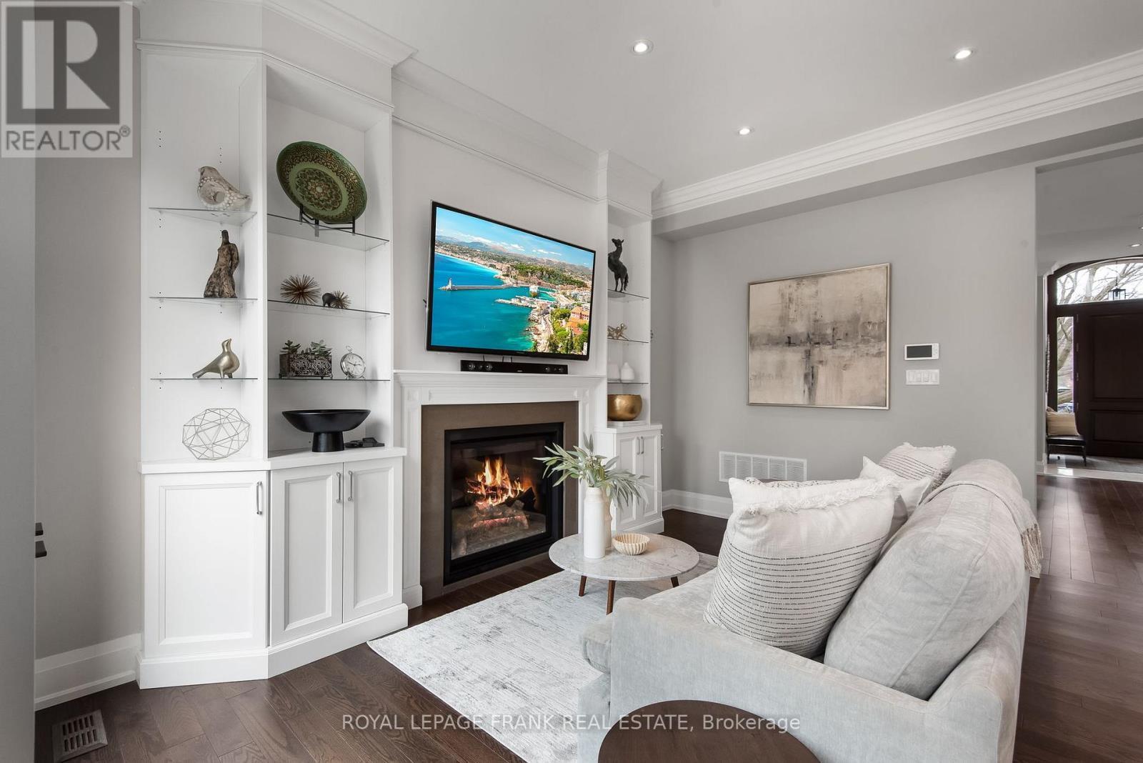 












52 WOOTTEN WAY N

,
Markham (Markham Village),




Ontario
L3P2Y4

