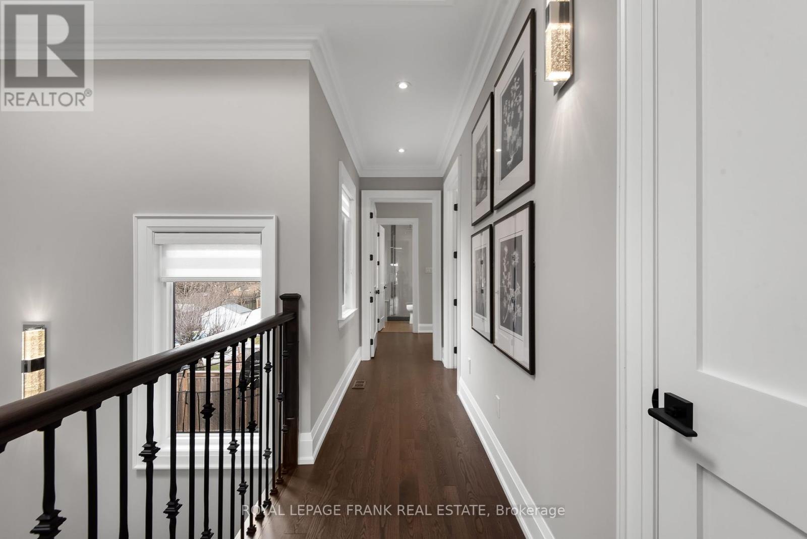 












52 WOOTTEN WAY N

,
Markham (Markham Village),




Ontario
L3P2Y4

