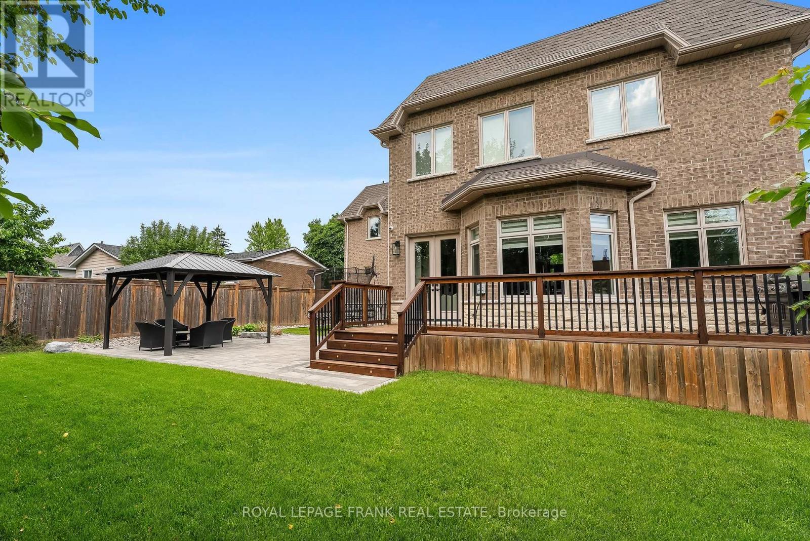 












52 WOOTTEN WAY N

,
Markham (Markham Village),




Ontario
L3P2Y4

