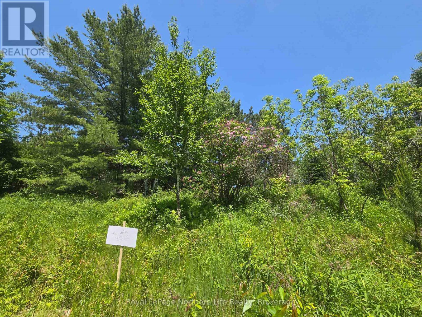 












300 TWIN LAKES ROAD

,
North Bay (Birchaven),







Ontario
P1B8J5

