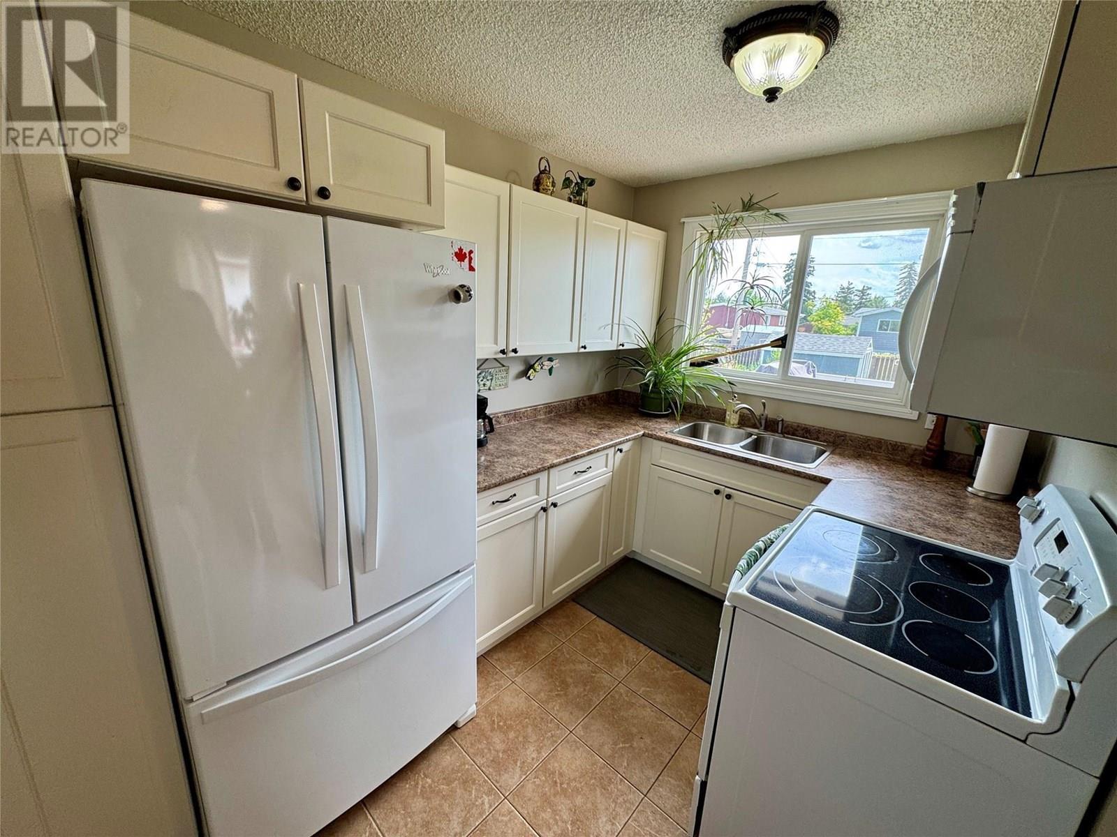 












5113 52 Avenue

,
Pouce Coupe,




British Columbia
V0C2C0

