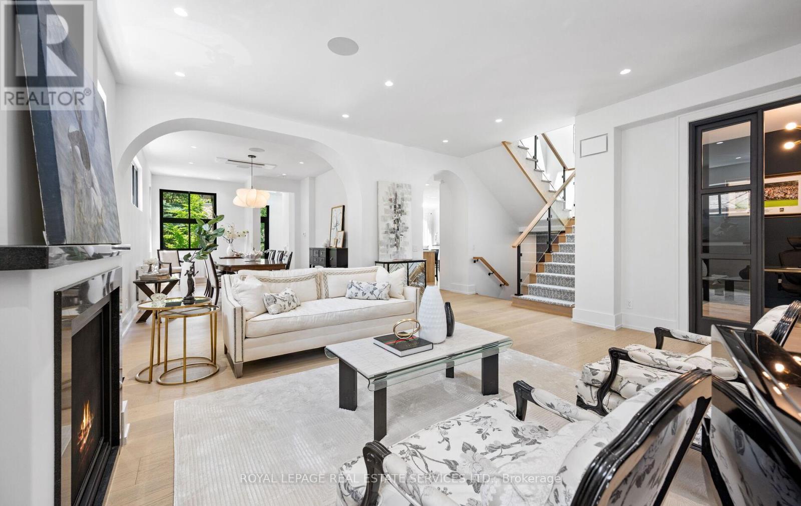 












10 COLWOOD ROAD

,
Toronto,




Ontario
M9A4E3

