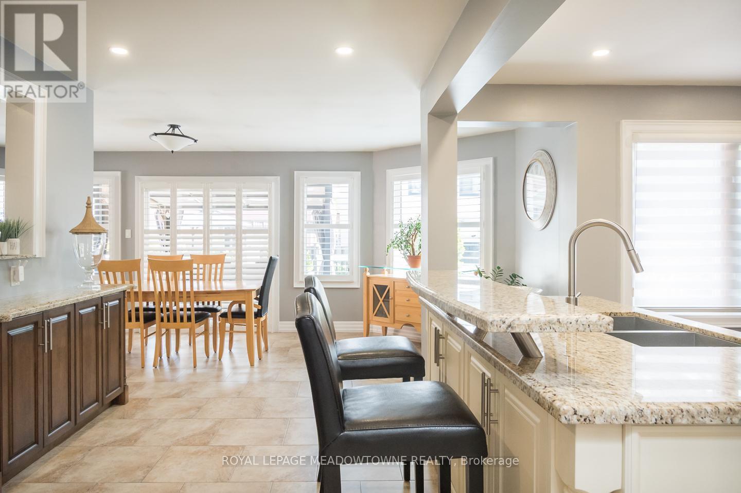 












5971 GROSSBEAK DRIVE

,
Mississauga,




Ontario
L5N6B3

