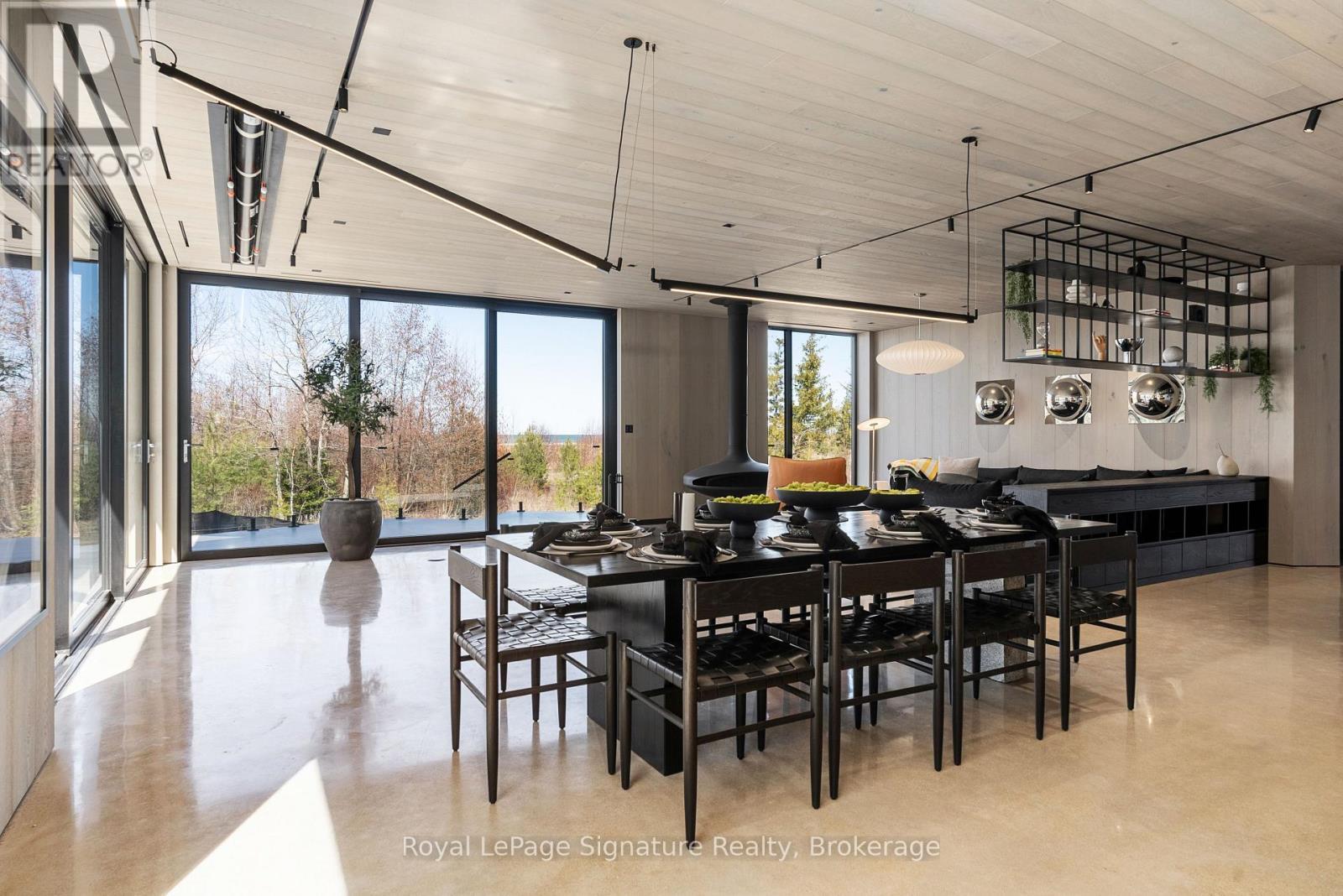 












120 SEBASTIAN STREET

,
Blue Mountains,




Ontario
N0H1J0

