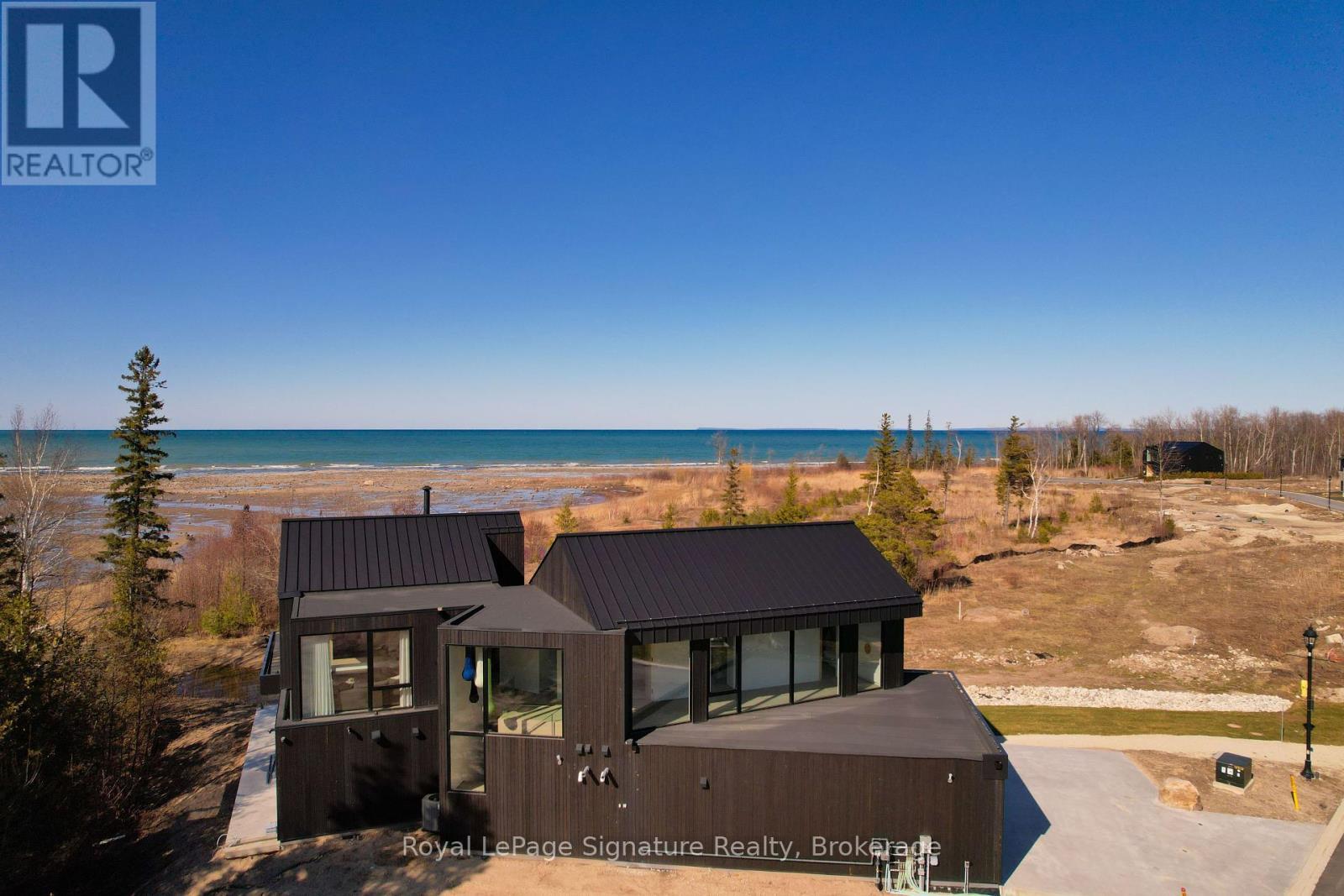 












120 SEBASTIAN STREET

,
Blue Mountains,




Ontario
N0H1J0

