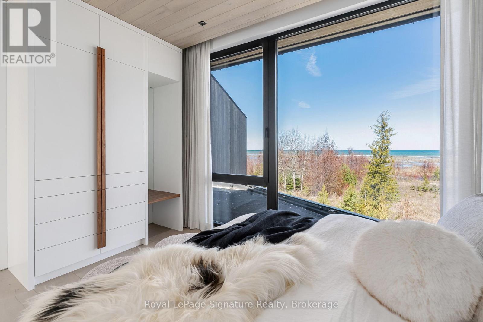 












120 SEBASTIAN STREET

,
Blue Mountains,




Ontario
N0H1J0

