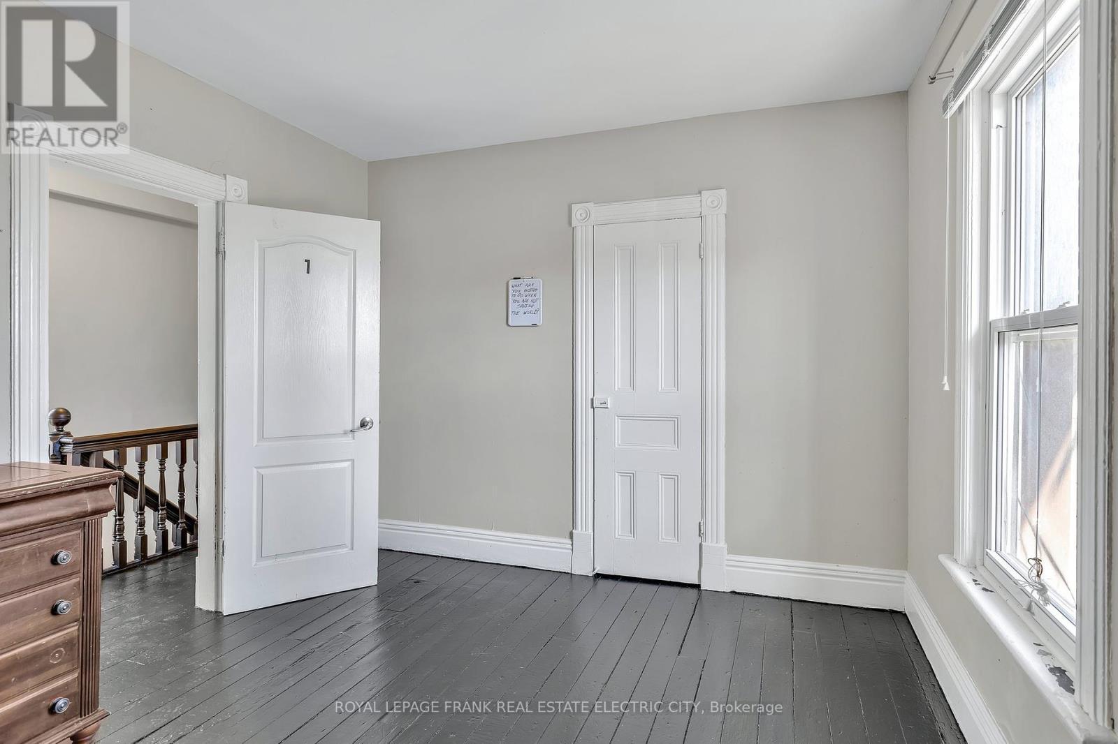 












617 AYLMER STREET N

,
Peterborough Central (North),




Ontario
K9H3X2

