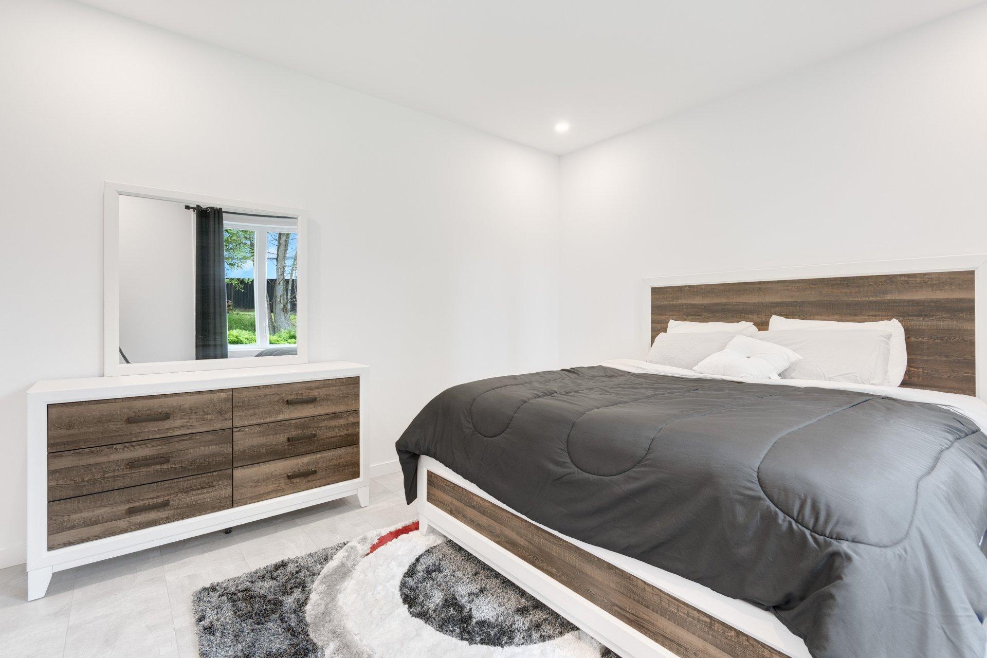









553


Av. des Érables

,
Coaticook,




QC
J1A0C4

