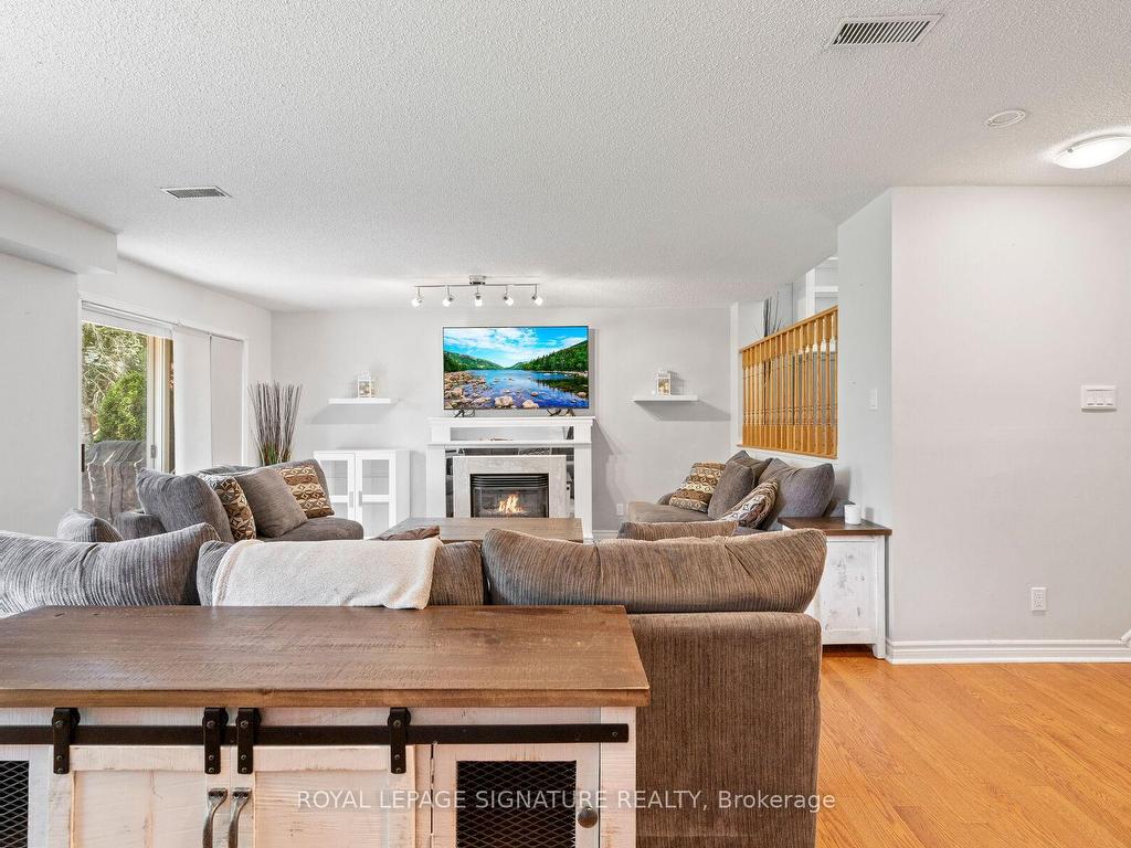 









87


Green Briar

Road,
New Tecumseth,




ON
L9R 1S3


