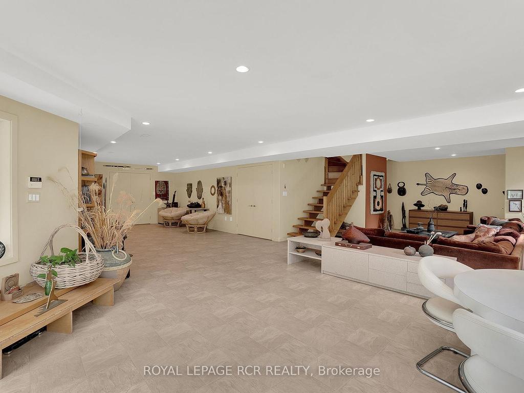 









5


Woodlot

Court,
Caledon,




ON
L7E 0C2

