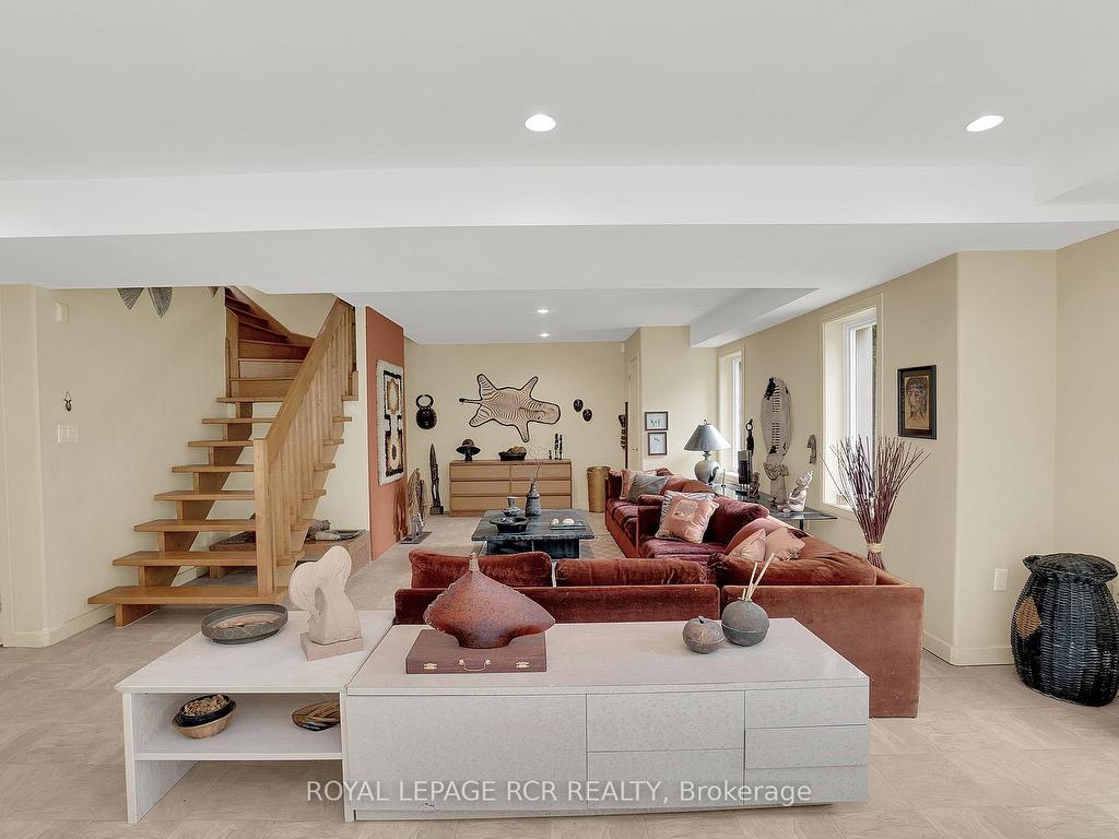 









5


Woodlot

Court,
Caledon,




ON
L7E 0C2

