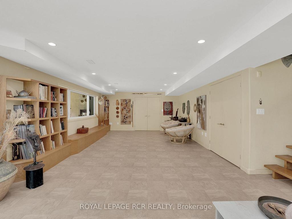 









5


Woodlot

Court,
Caledon,




ON
L7E 0C2


