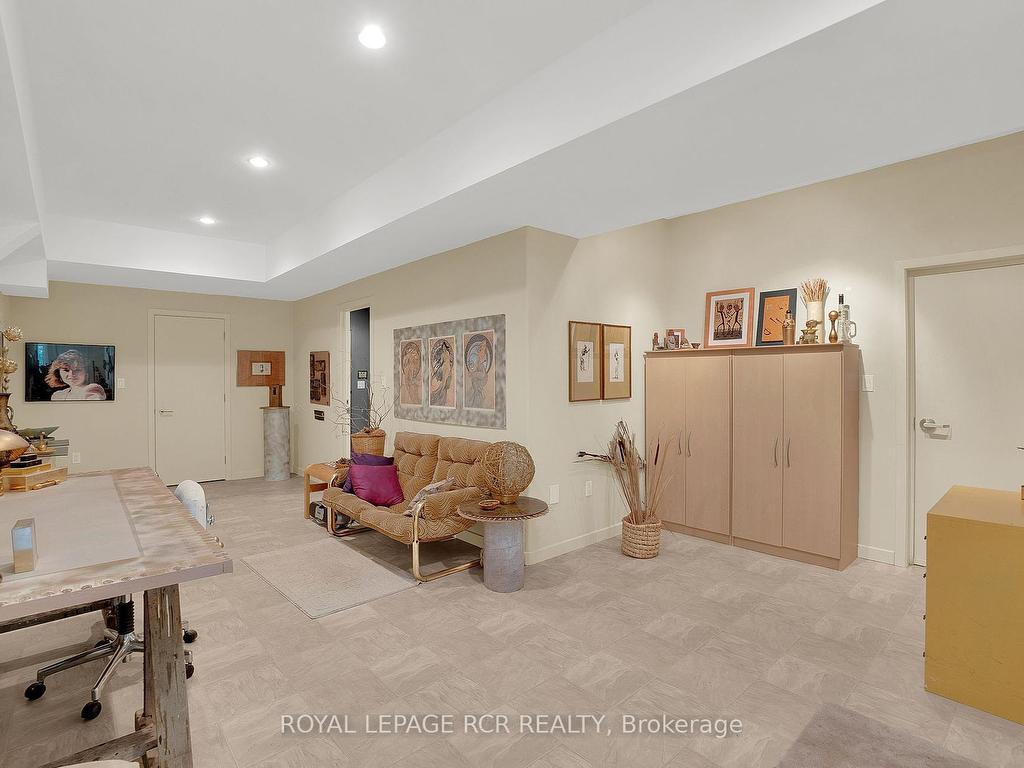 









5


Woodlot

Court,
Caledon,




ON
L7E 0C2


