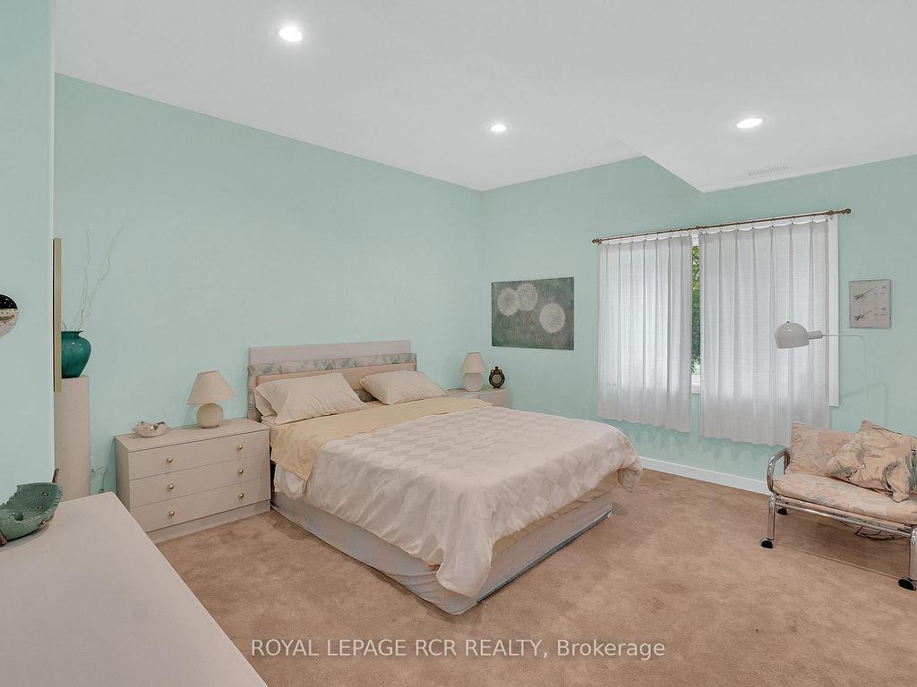 









5


Woodlot

Court,
Caledon,




ON
L7E 0C2


