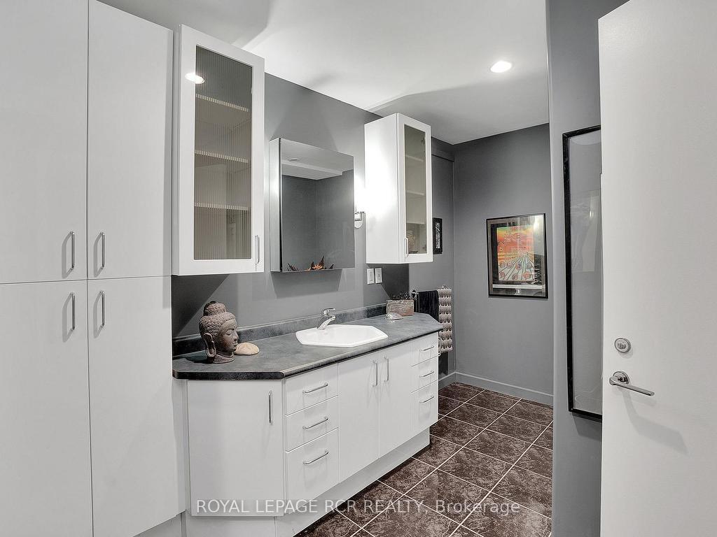 









5


Woodlot

Court,
Caledon,




ON
L7E 0C2


