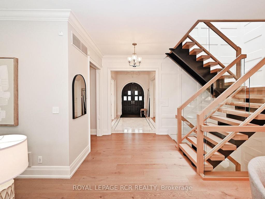 









197


Sherwood

Place,
Newmarket,




ON
L3Y 8E5

