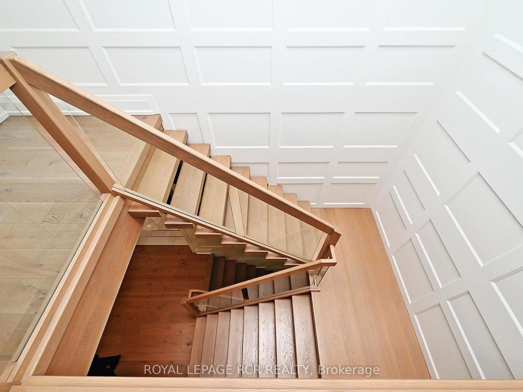 









197


Sherwood

Place,
Newmarket,




ON
L3Y 8E5

