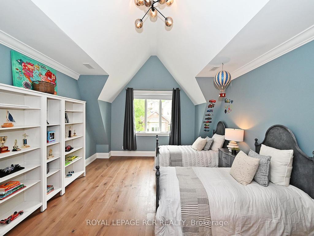 









197


Sherwood

Place,
Newmarket,




ON
L3Y 8E5

