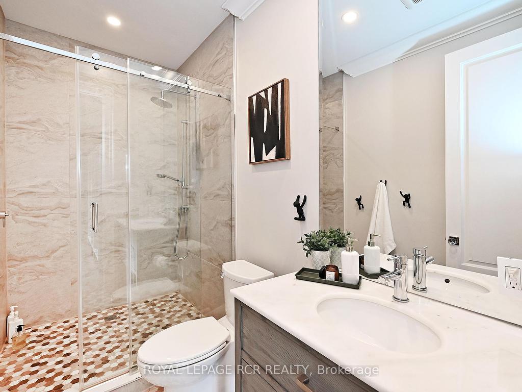 









197


Sherwood

Place,
Newmarket,




ON
L3Y 8E5

