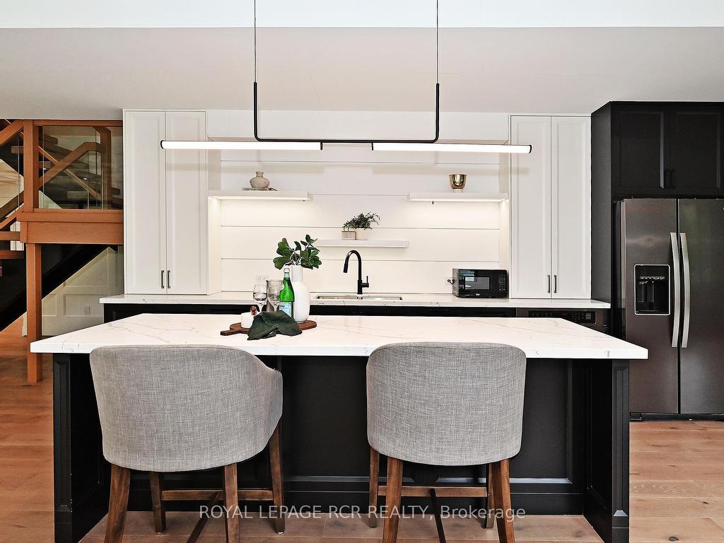 









197


Sherwood

Place,
Newmarket,




ON
L3Y 8E5

