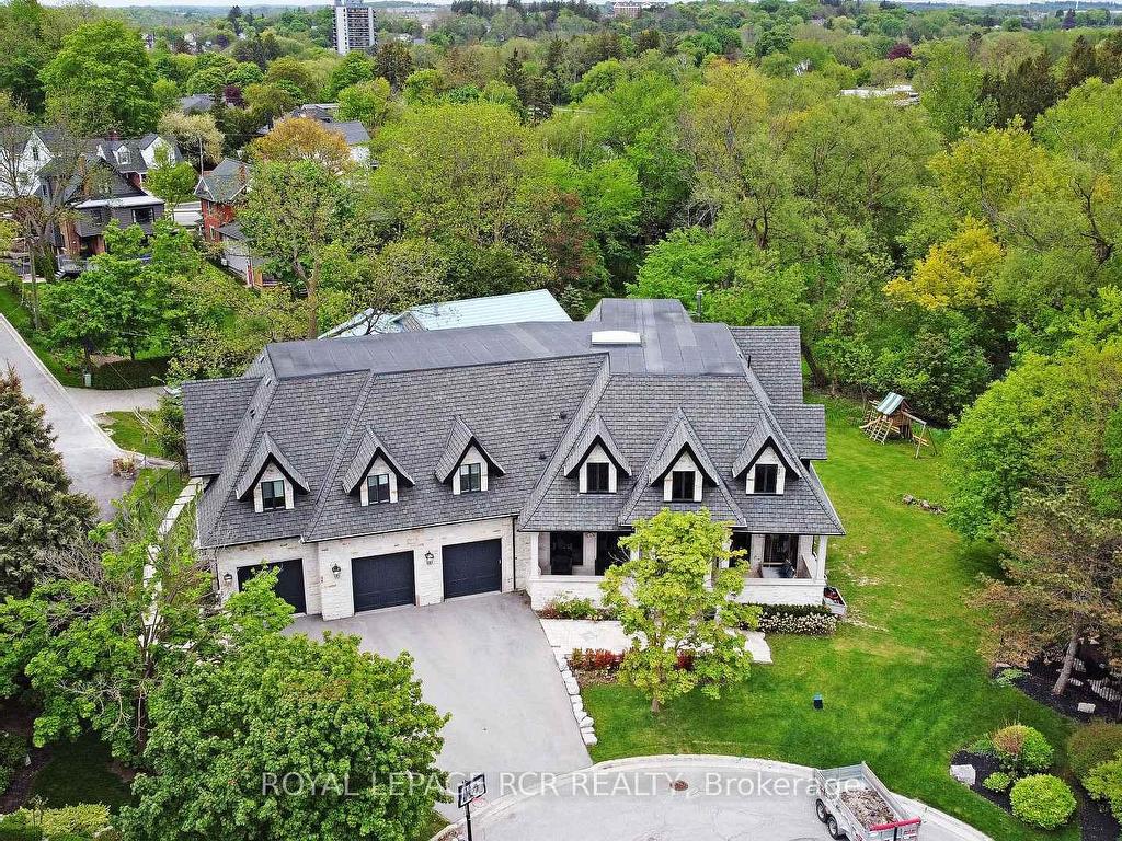 









197


Sherwood

Place,
Newmarket,




ON
L3Y 8E5

