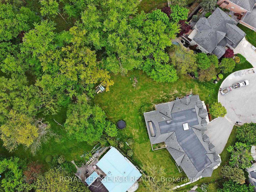 









197


Sherwood

Place,
Newmarket,




ON
L3Y 8E5

