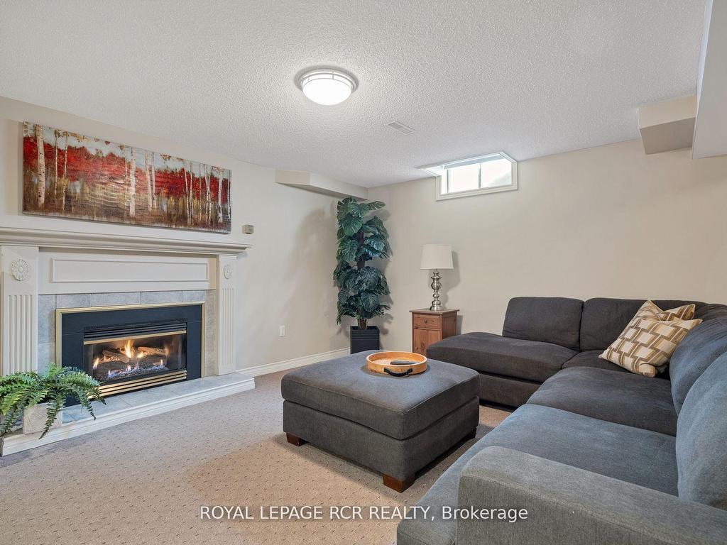 









30


Owls Foot

Crescent,
Aurora,




ON
L4G 6A2

