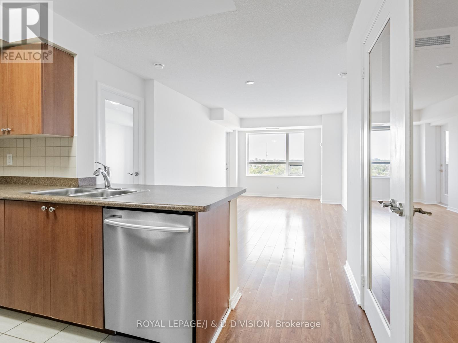 












1229 - 60 HEINTZMAN STREET

,
Toronto,




Ontario
M6P5A1

