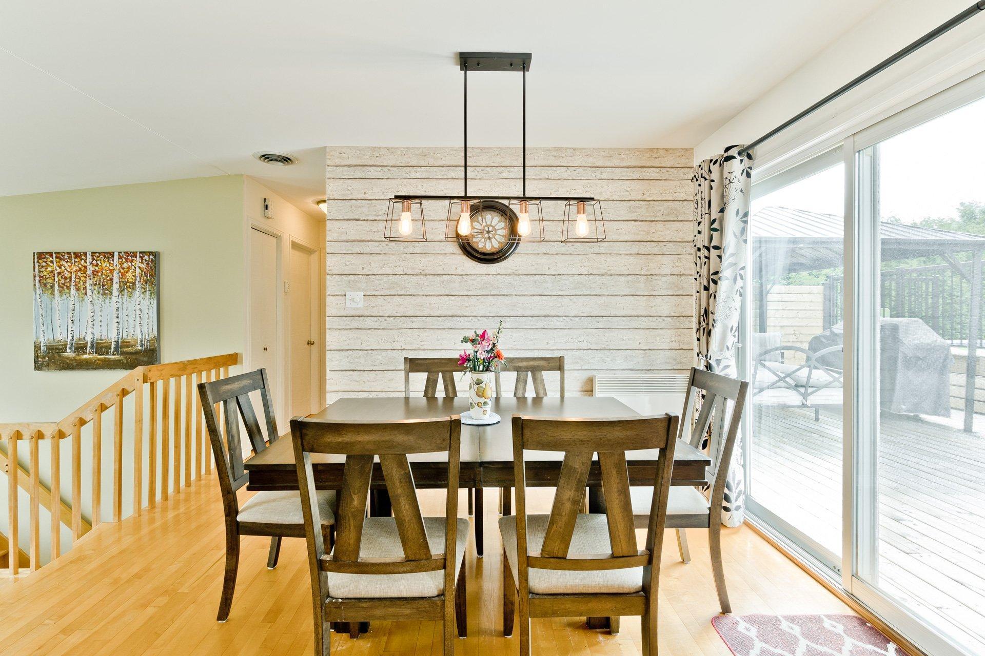 









1185


Rue des Tourterelles

,
Sherbrooke (Brompton/Rock Forest/Saint-Élie/Deauville),




QC
J1R0M5

