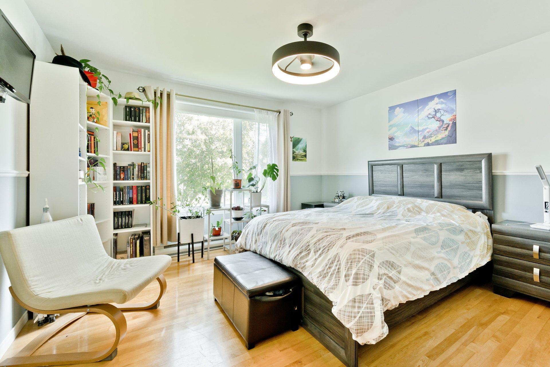 









1185


Rue des Tourterelles

,
Sherbrooke (Brompton/Rock Forest/Saint-Élie/Deauville),




QC
J1R0M5


