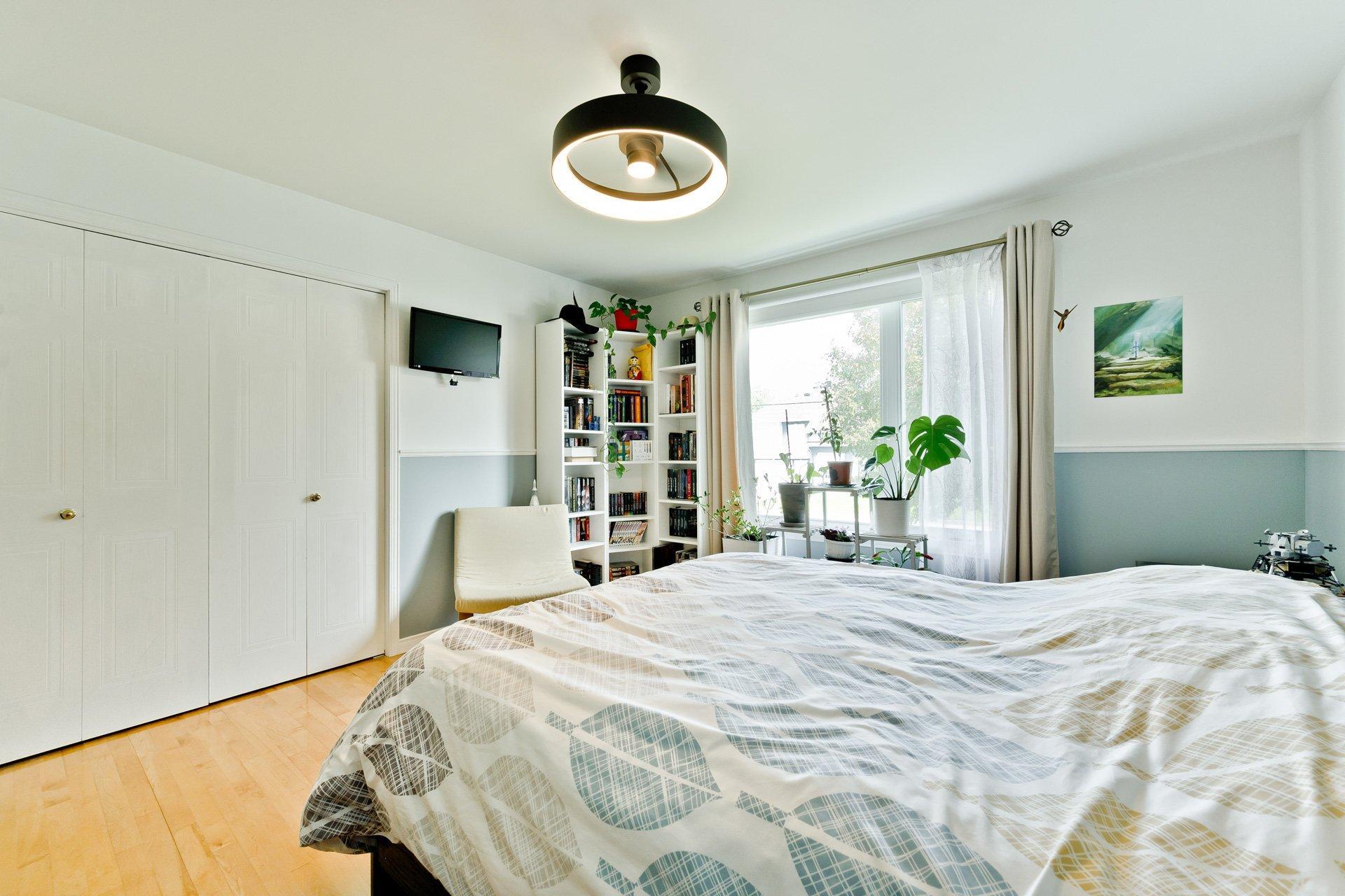 









1185


Rue des Tourterelles

,
Sherbrooke (Brompton/Rock Forest/Saint-Élie/Deauville),




QC
J1R0M5

