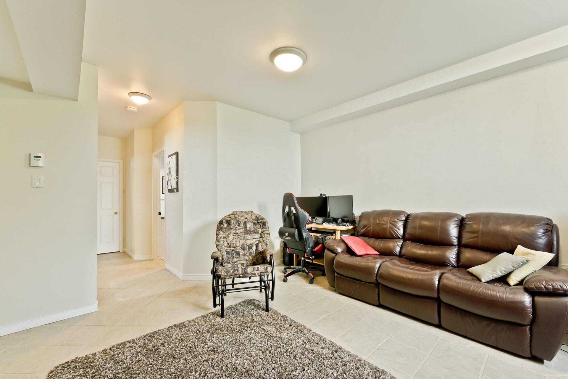 









1185


Rue des Tourterelles

,
Sherbrooke (Brompton/Rock Forest/Saint-Élie/Deauville),




QC
J1R0M5

