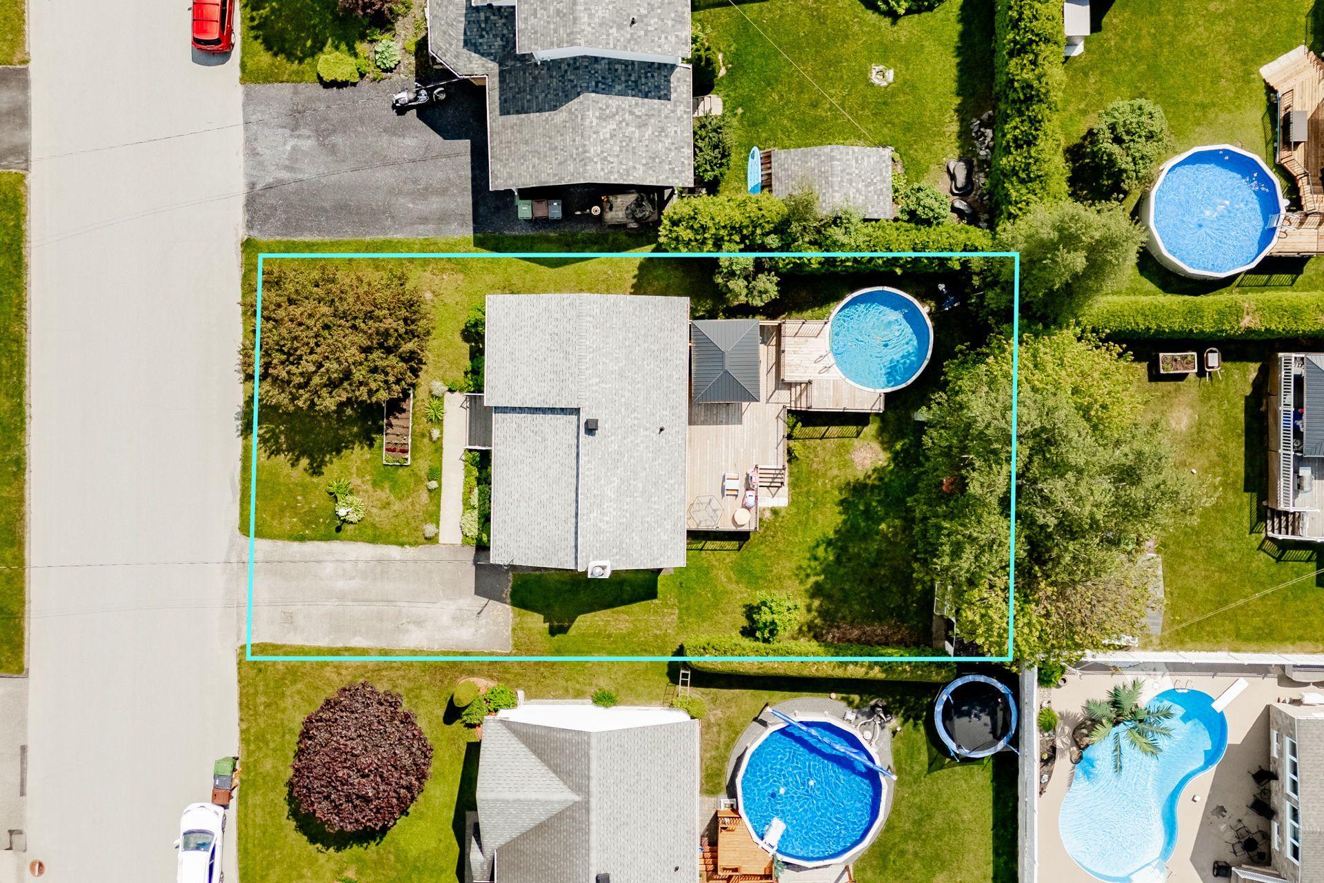 









1185


Rue des Tourterelles

,
Sherbrooke (Brompton/Rock Forest/Saint-Élie/Deauville),




QC
J1R0M5

