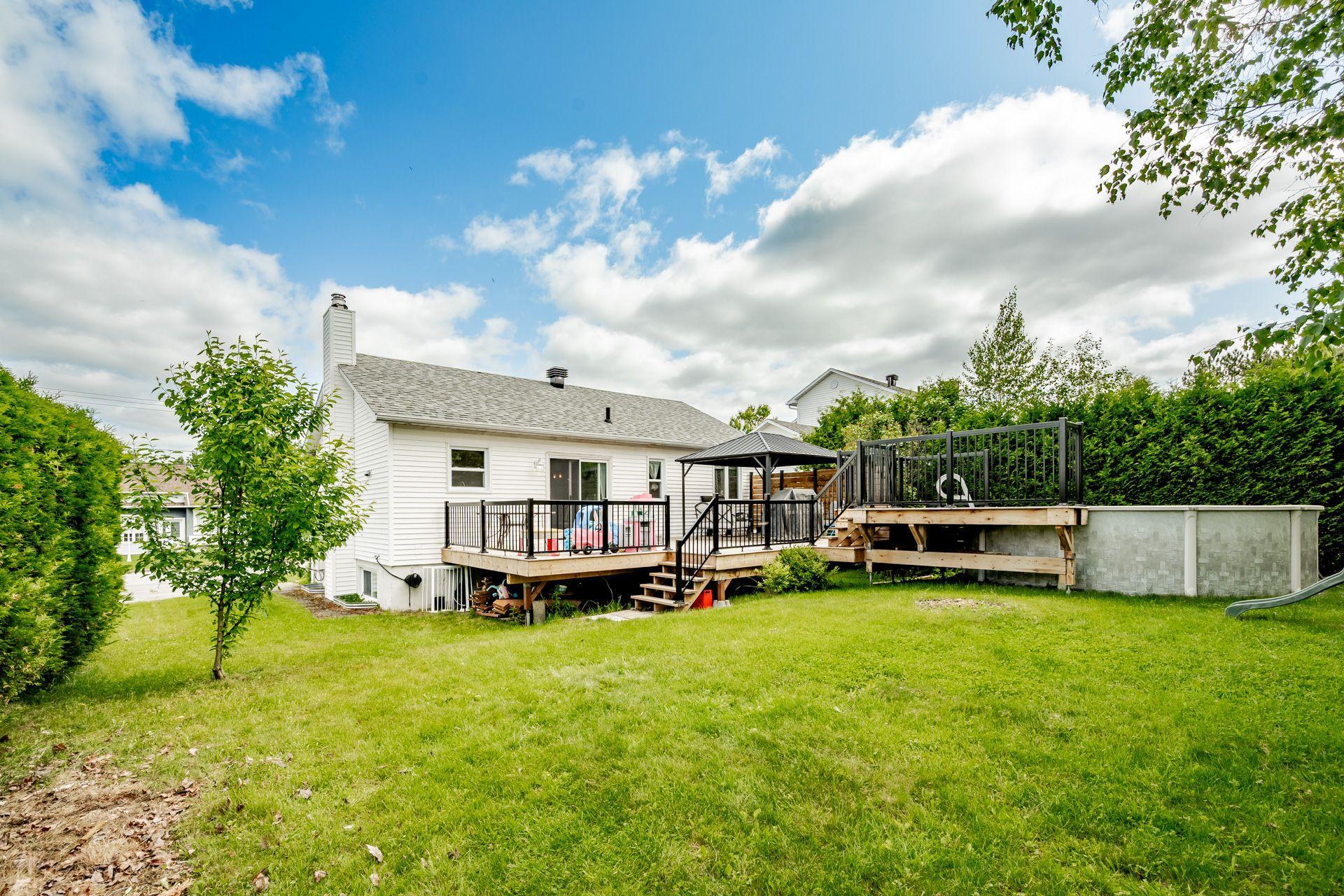 









1185


Rue des Tourterelles

,
Sherbrooke (Brompton/Rock Forest/Saint-Élie/Deauville),




QC
J1R0M5

