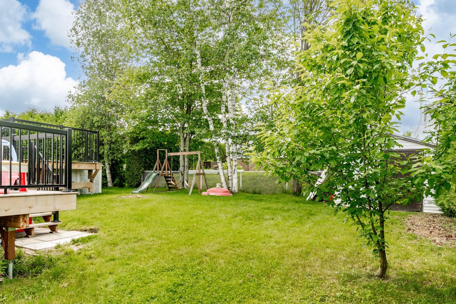









1185


Rue des Tourterelles

,
Sherbrooke (Brompton/Rock Forest/Saint-Élie/Deauville),




QC
J1R0M5

