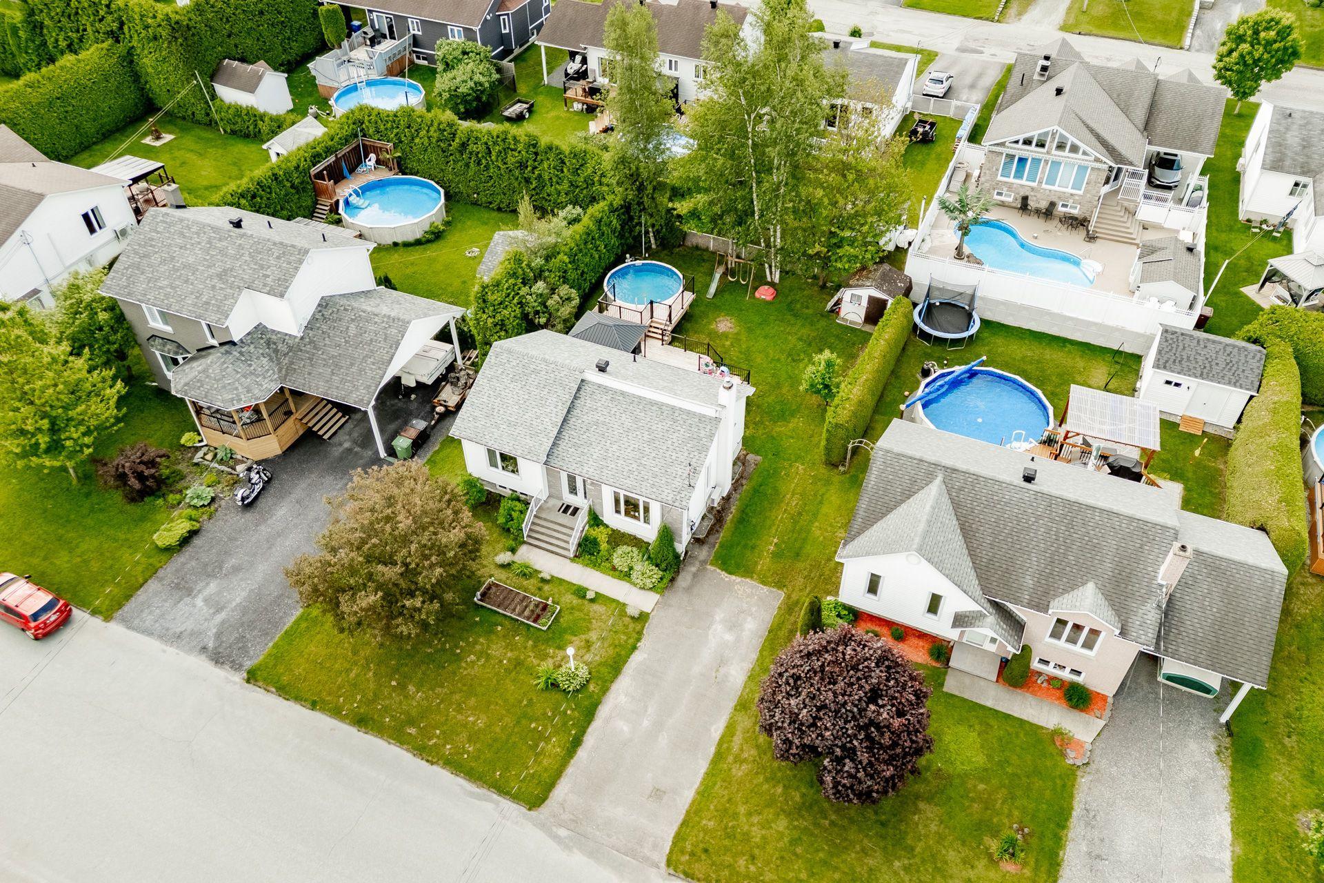 









1185


Rue des Tourterelles

,
Sherbrooke (Brompton/Rock Forest/Saint-Élie/Deauville),




QC
J1R0M5

