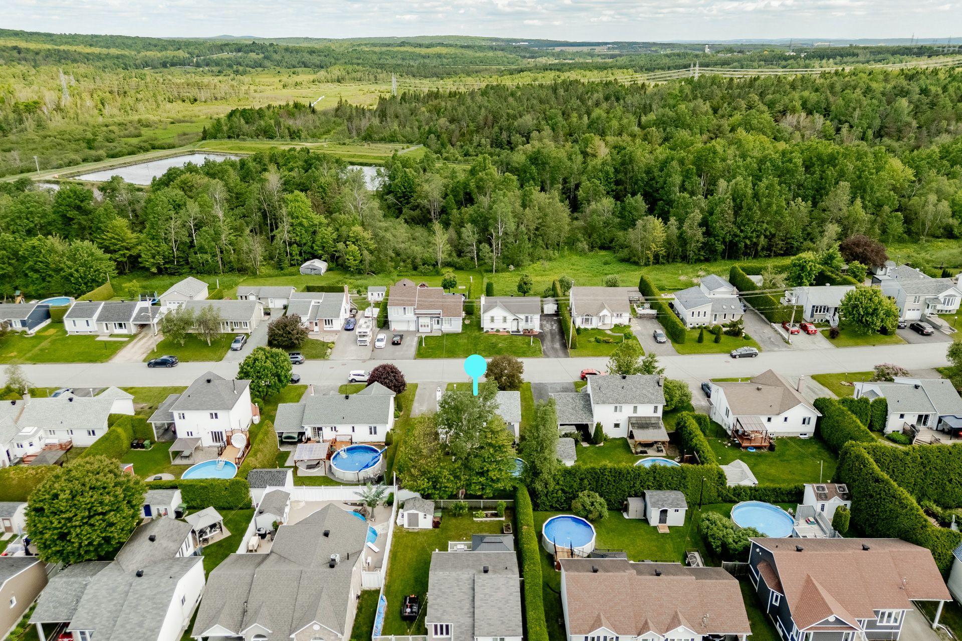 









1185


Rue des Tourterelles

,
Sherbrooke (Brompton/Rock Forest/Saint-Élie/Deauville),




QC
J1R0M5

