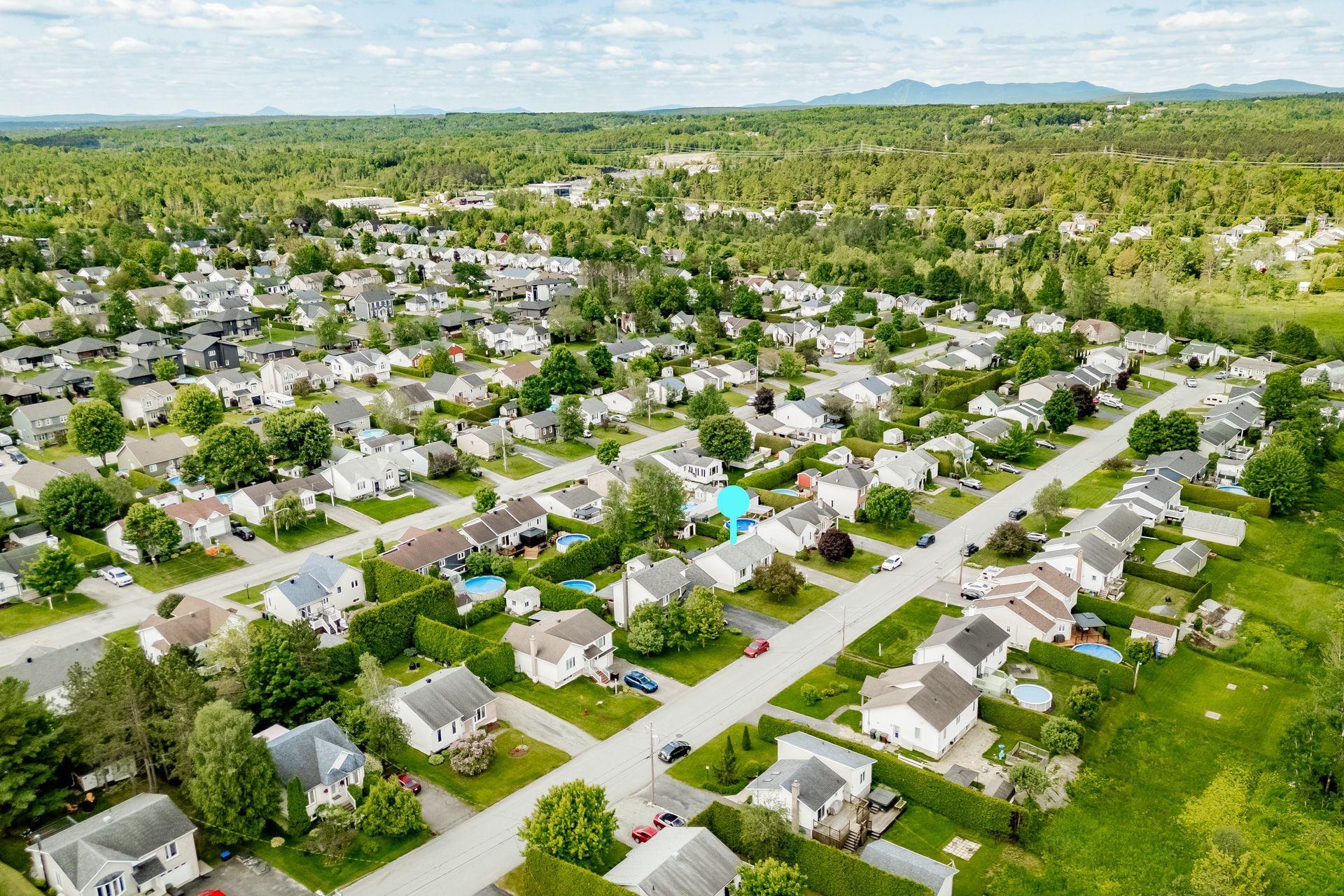 









1185


Rue des Tourterelles

,
Sherbrooke (Brompton/Rock Forest/Saint-Élie/Deauville),




QC
J1R0M5

