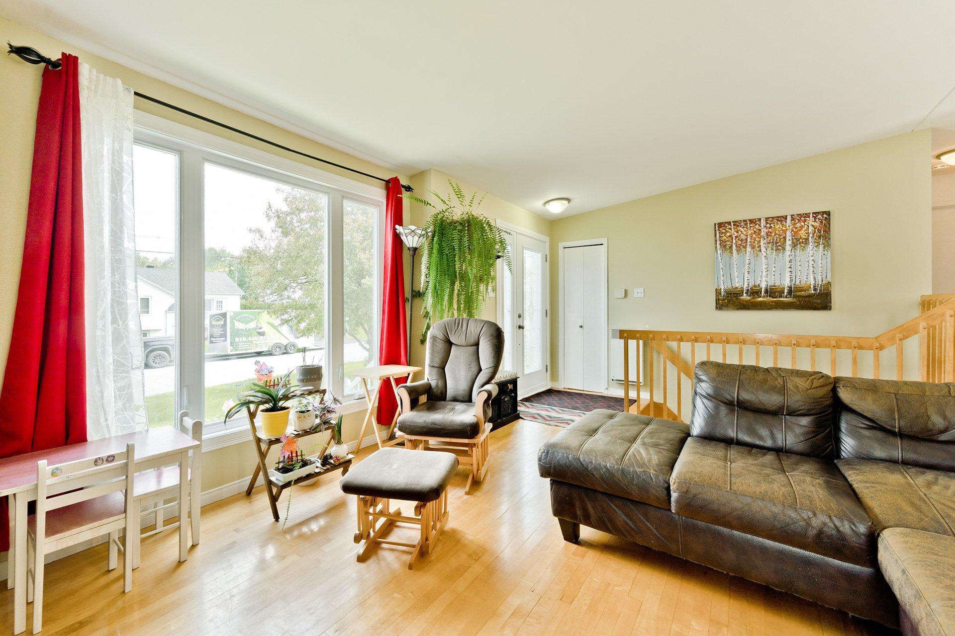 









1185


Rue des Tourterelles

,
Sherbrooke (Brompton/Rock Forest/Saint-Élie/Deauville),




QC
J1R0M5

