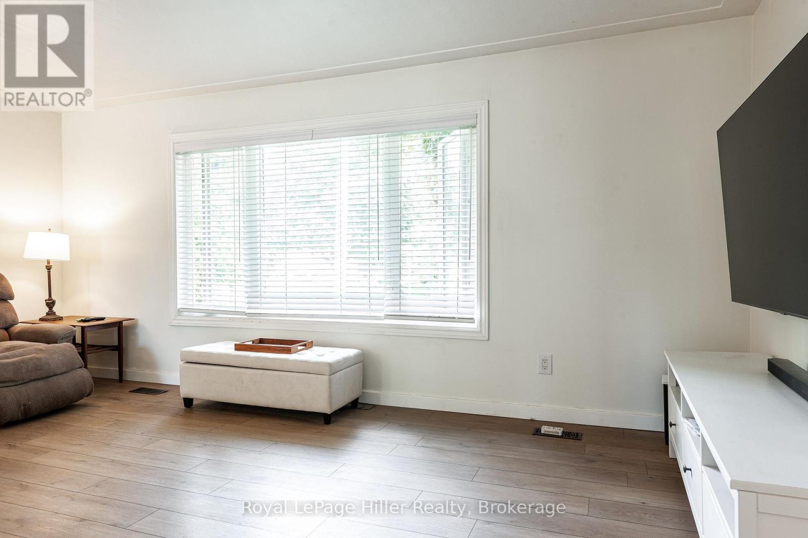 












335 BRITANNIA STREET

,
Stratford,




Ontario
N5A5Z9

