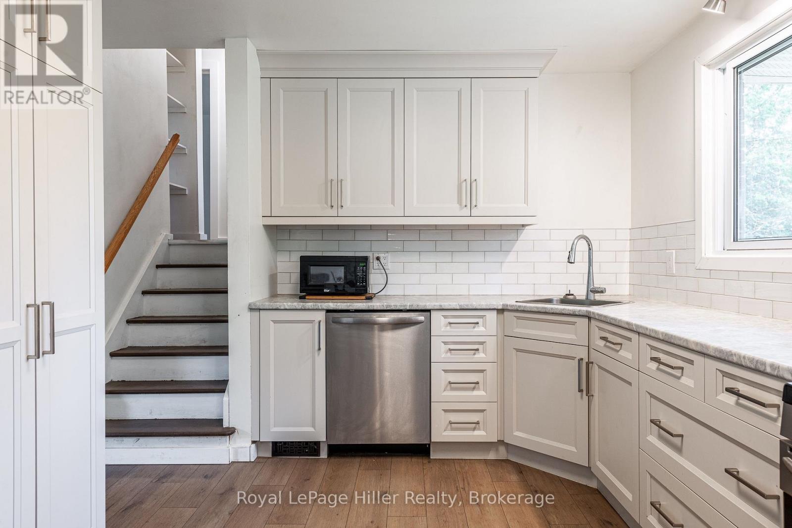 












335 BRITANNIA STREET

,
Stratford,




Ontario
N5A5Z9

