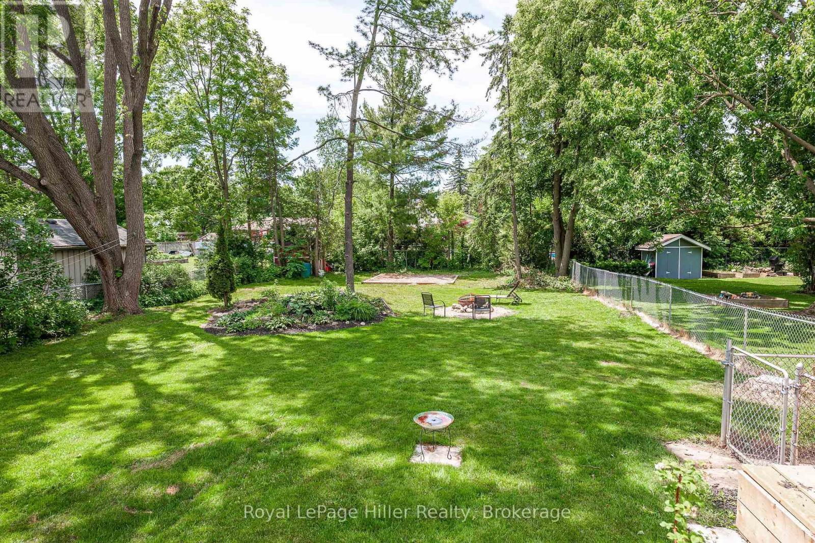












335 BRITANNIA STREET

,
Stratford,




Ontario
N5A5Z9

