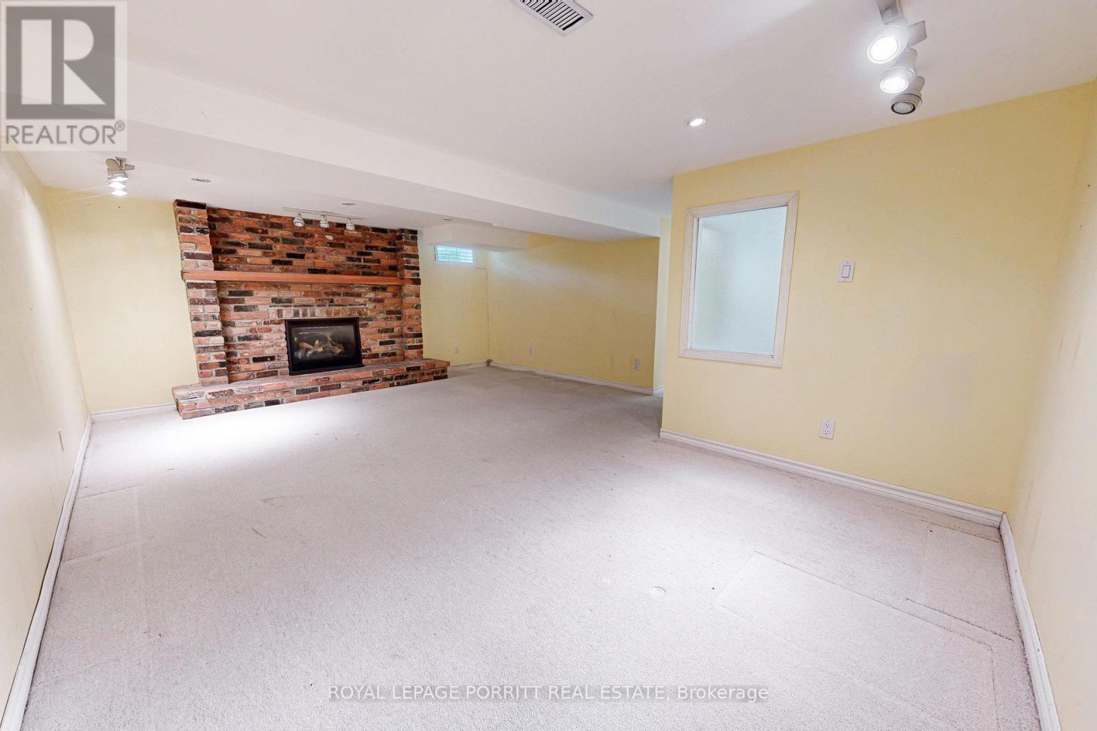 












25 ASH CRESCENT

,
Toronto,




Ontario
M8W1E4

