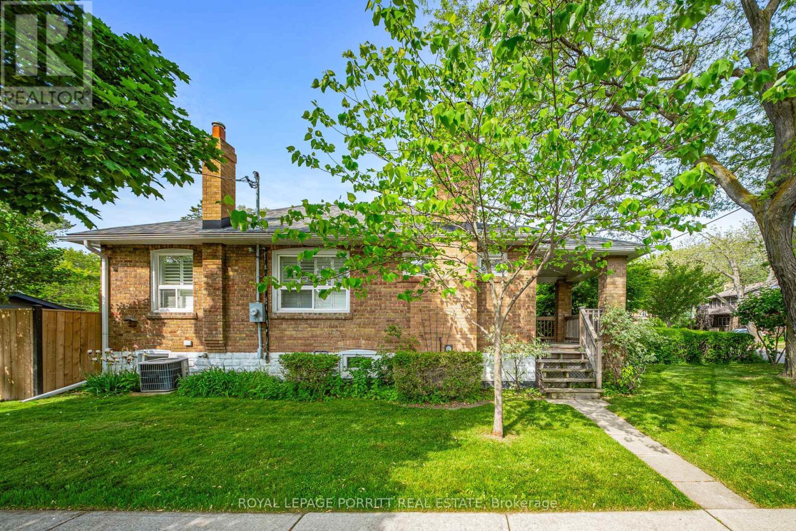 












25 ASH CRESCENT

,
Toronto,




Ontario
M8W1E4

