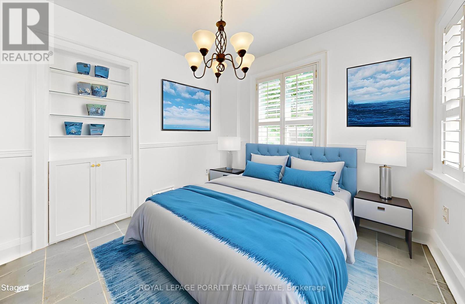 












25 ASH CRESCENT

,
Toronto,




Ontario
M8W1E4


