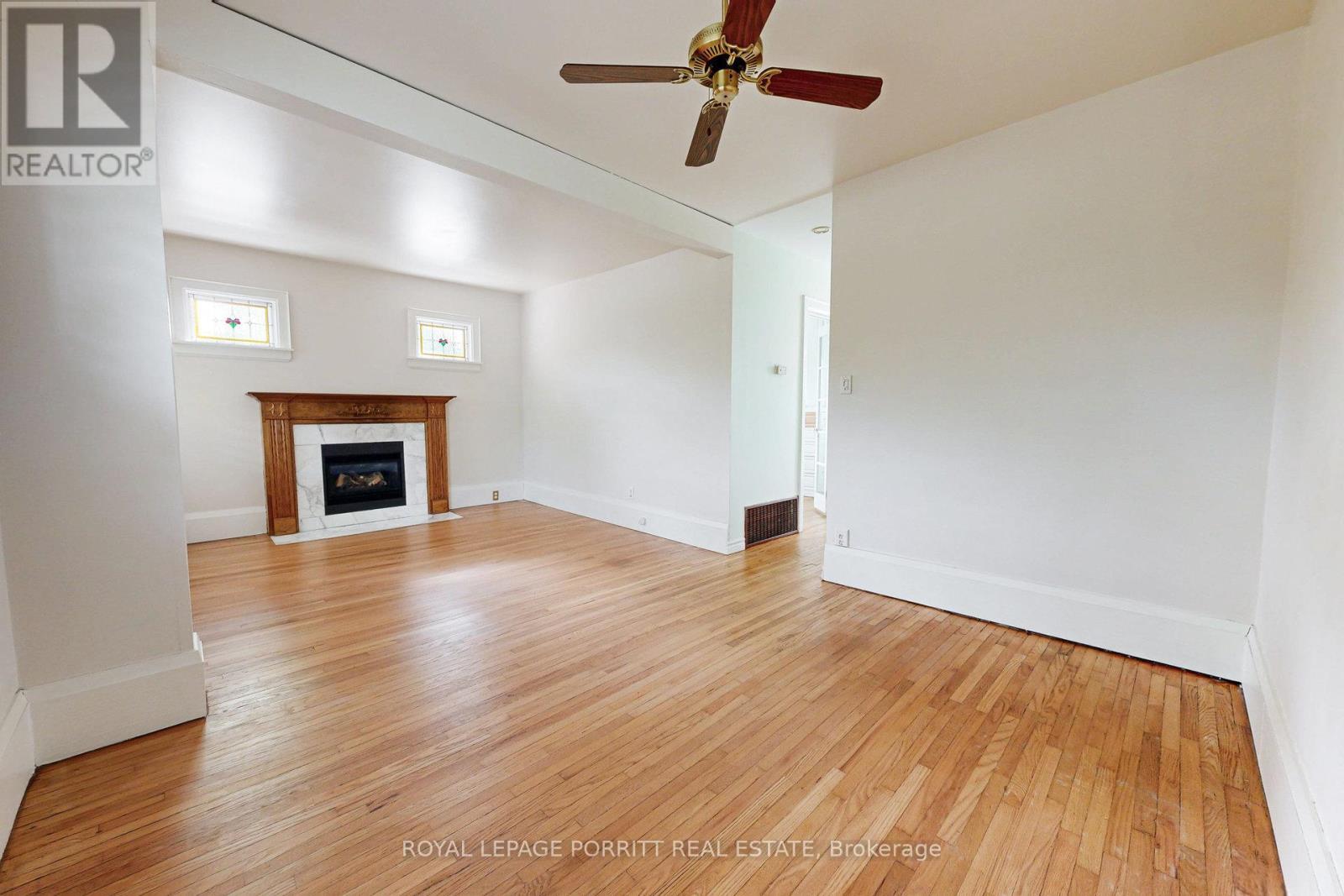 












25 ASH CRESCENT

,
Toronto,




Ontario
M8W1E4


