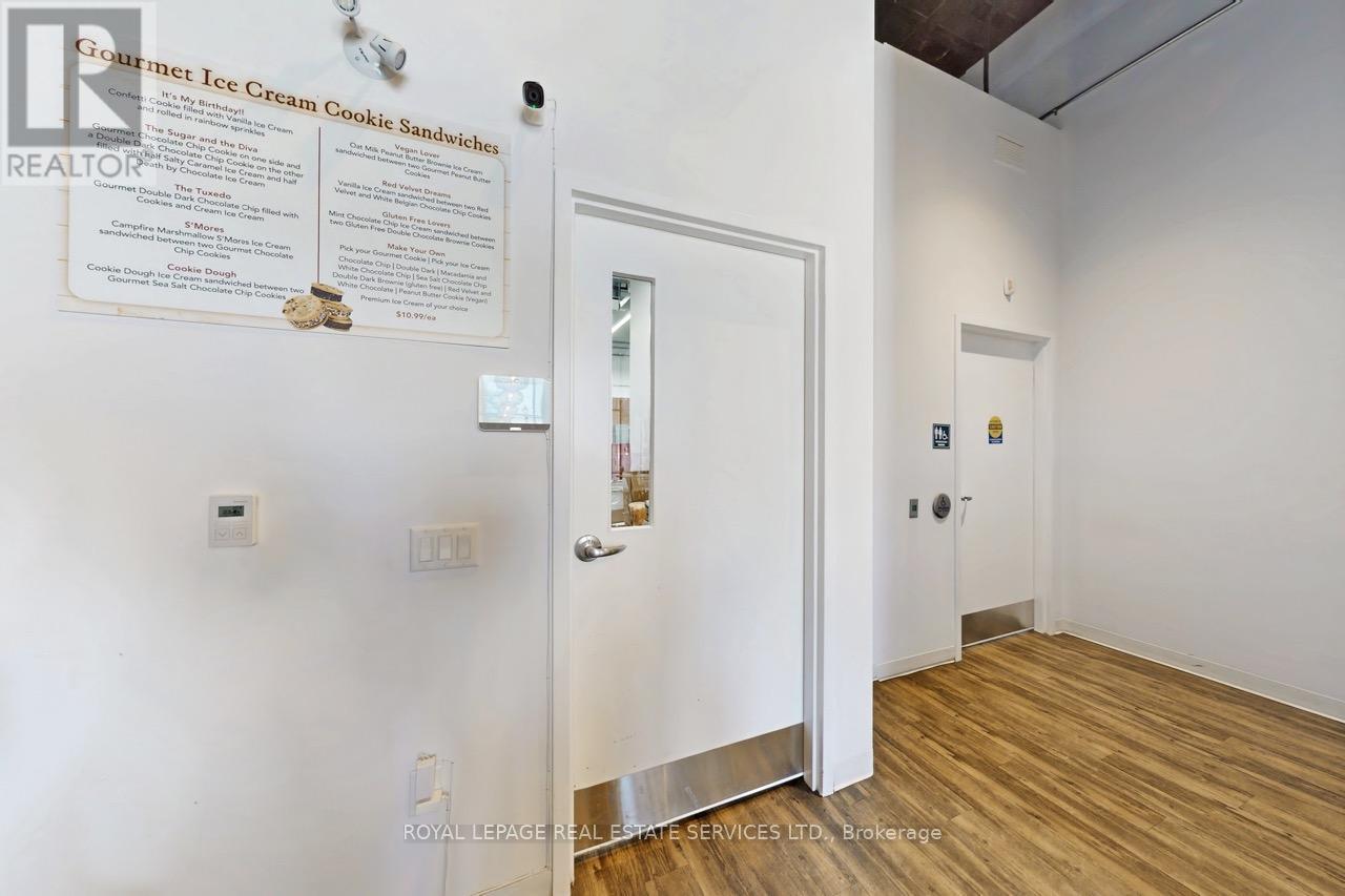 












35 KING STREET N

,
Waterloo,




Ontario
N2J2W9

